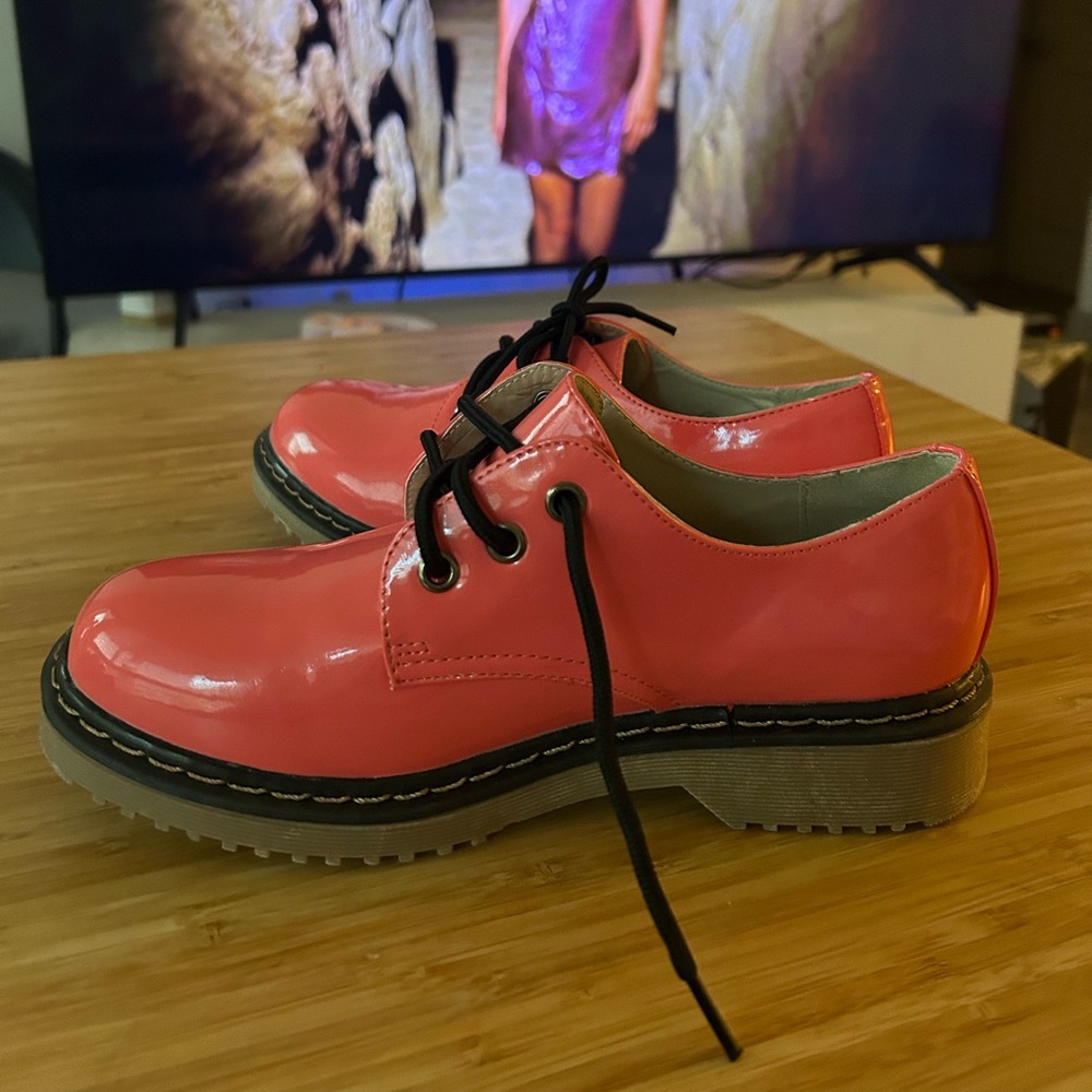 Nicole Lee chunky hot pink!!